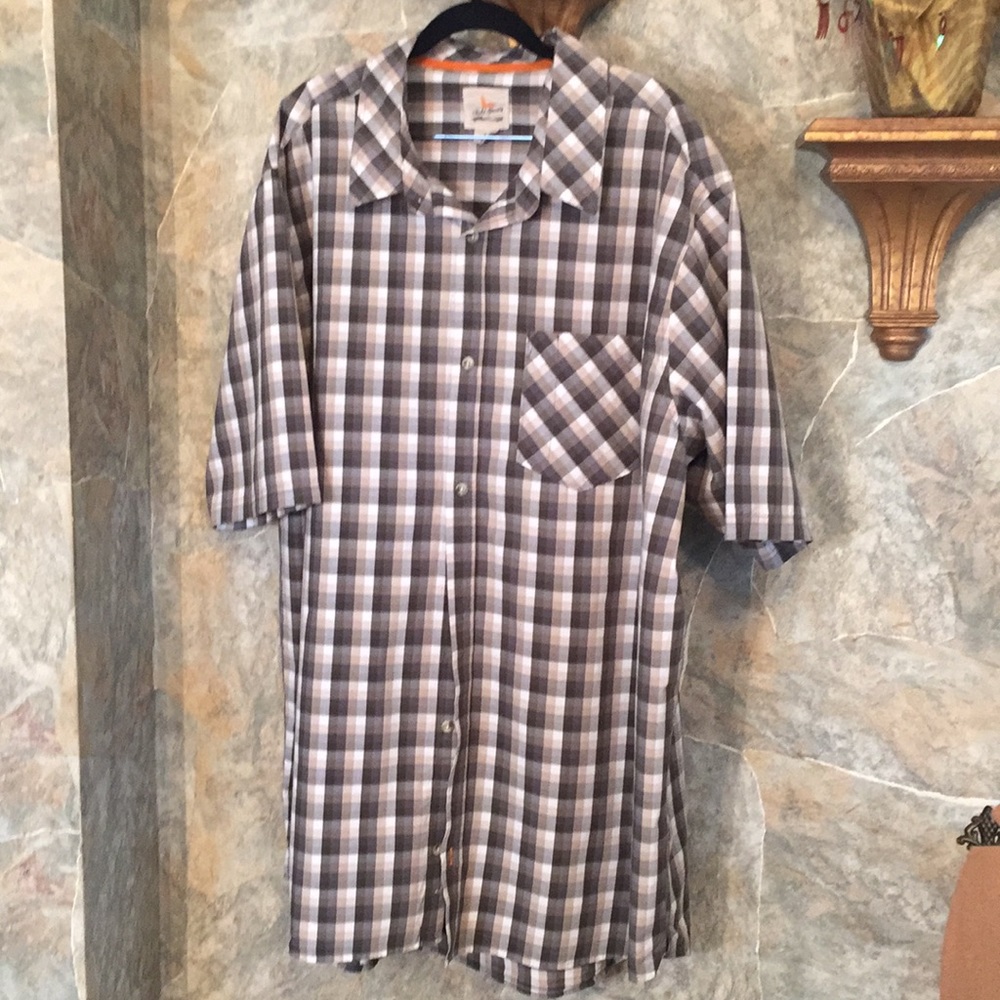 Field and stream 3XLT button short-sleeved shirt.